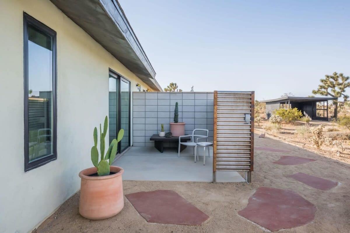 Yucca Hut - Design Forward Oasis Near Joshua Tree Villa Exterior photo