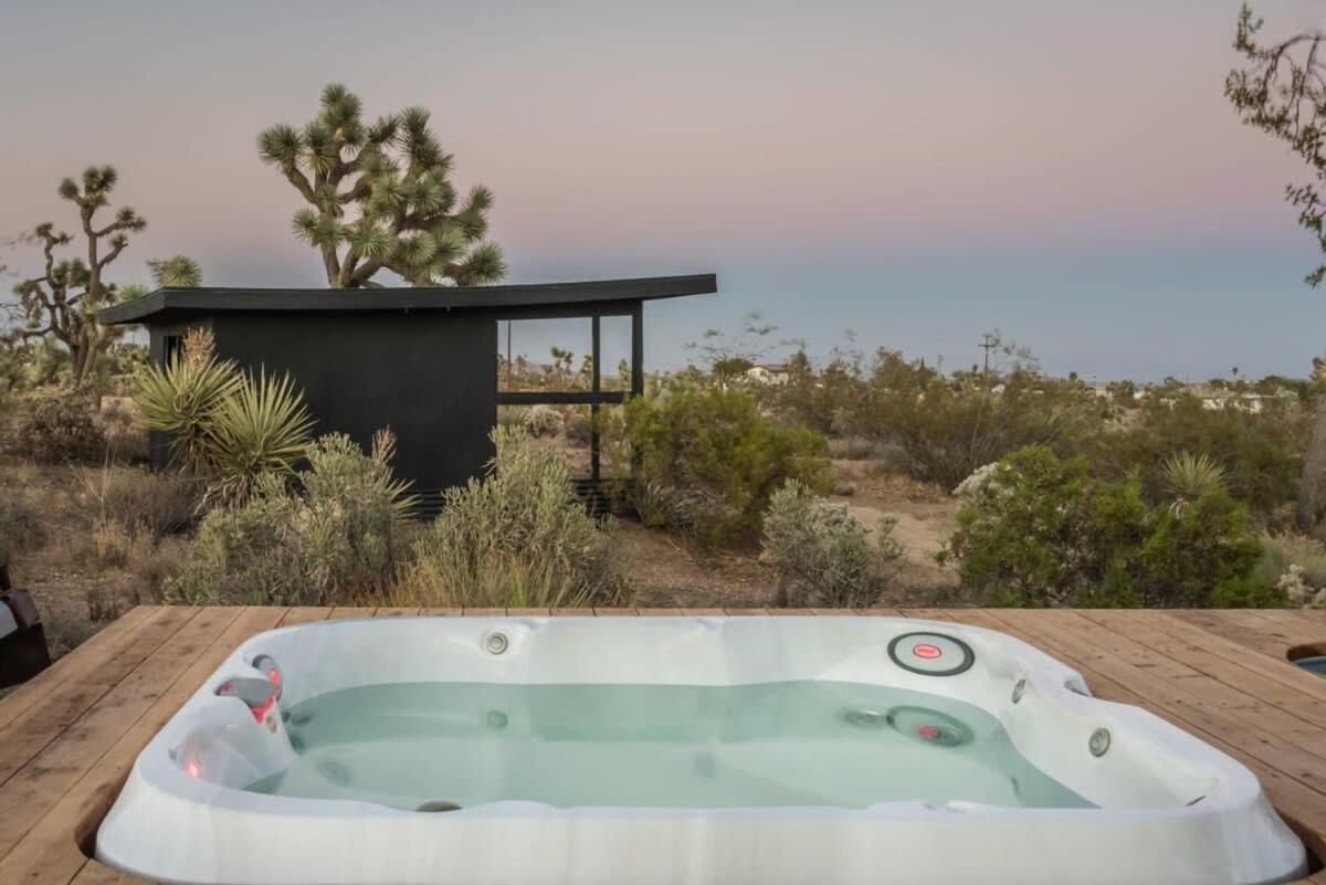 Yucca Hut - Design Forward Oasis Near Joshua Tree Villa Exterior photo