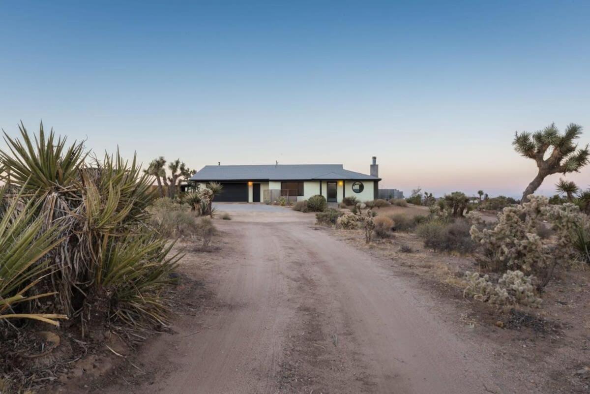 Yucca Hut - Design Forward Oasis Near Joshua Tree Villa Exterior photo